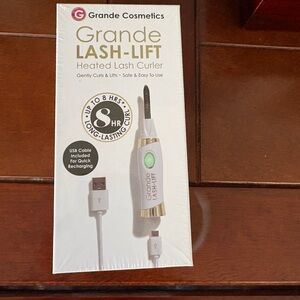 Brand New! Grande Cosmetics Grande Lash-Lift Heated Lash Curler - White & Gold